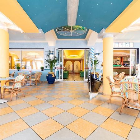Hotel Ettoral Лидо ди Йезоло Екстериор снимка